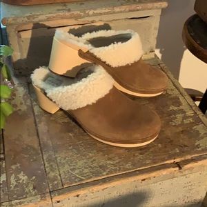 Suede Croc clogs NWOT